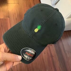 Palm Tree Flex Hat. Fits S/M. Retail- $50